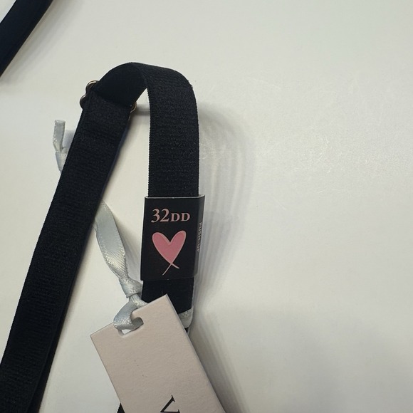 Victorias Secret Dream Angels Pushup‎ Bra Thick Padded Size 32DD Black Lace NEW - Picture 8 of 10